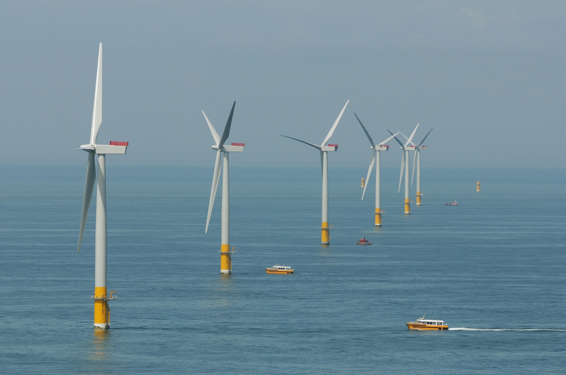 A decade of clean energy celebrated at Greater Gabbard offshore wind farm  