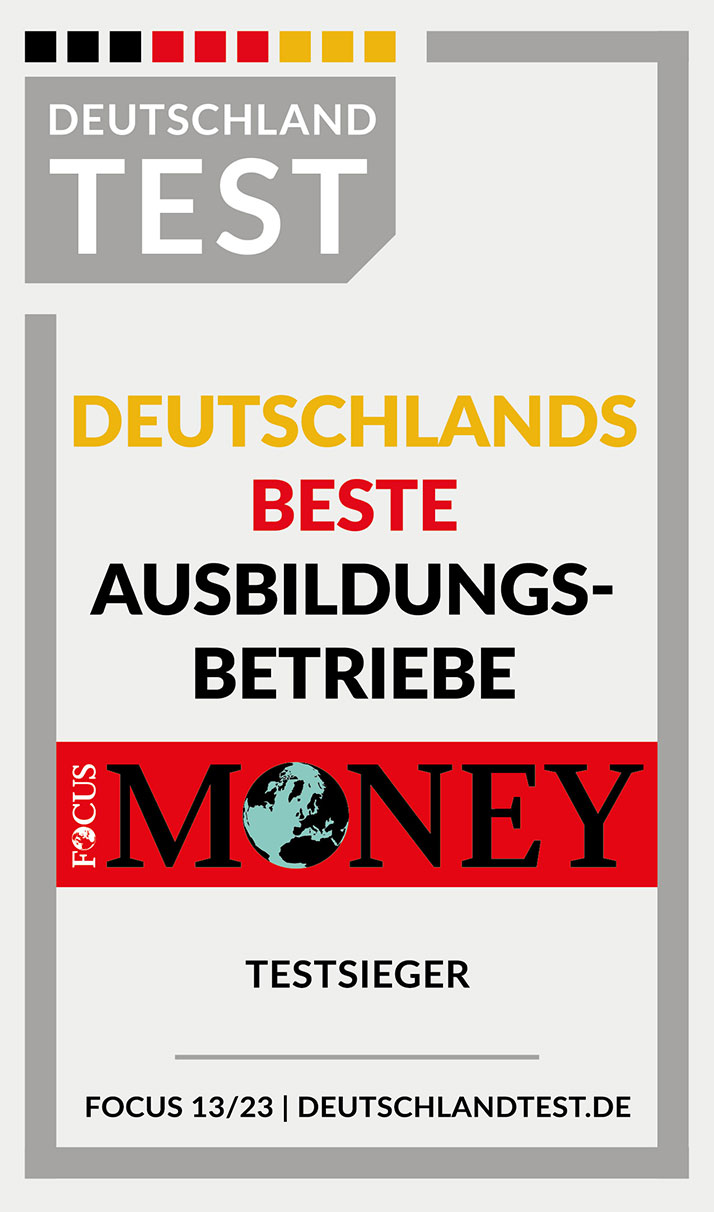 Eine Auszeichnung für Deutschlands beste Ausbildungsbetriebe, vergeben von Focus Money, mit dem Hinweis 'Testsieger' und einem Globus-Icon.