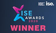 Logo der ISE Awards 2020, mit dem Wort 'GEWINNER' in Pink auf dunklem Hintergrund deutlich sichtbar.